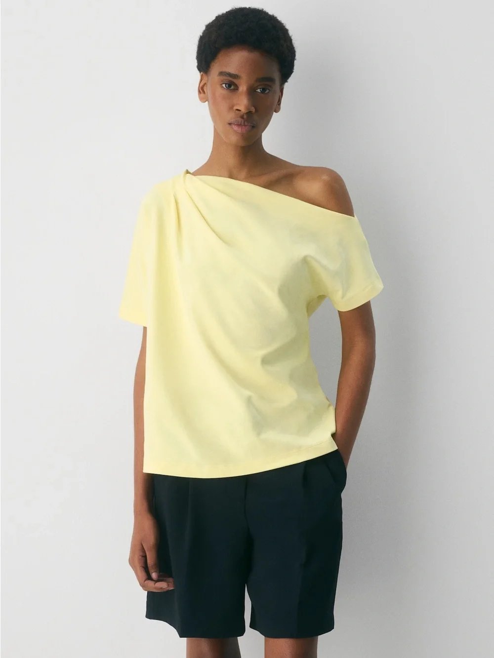 NWT Aritizia Babaton InterLock Cotton Script Top, lemonade, XS - Picture 4 of 10